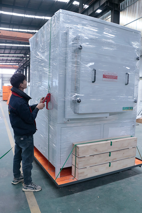 电炉设备打包发货 